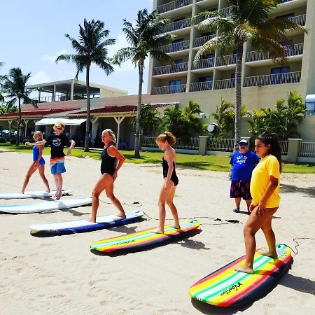 Beach Dorms San Juan Exterior photo