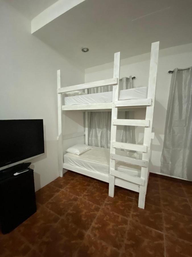 Beach Dorms San Juan Exterior photo